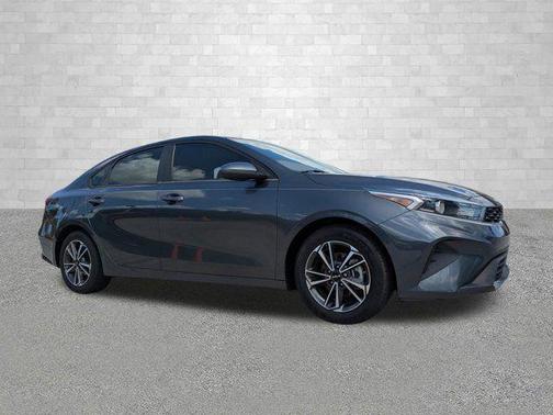 Gravity Gray 2022 Kia Forte LXS