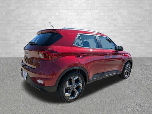 2024 Hyundai VENUE SEL