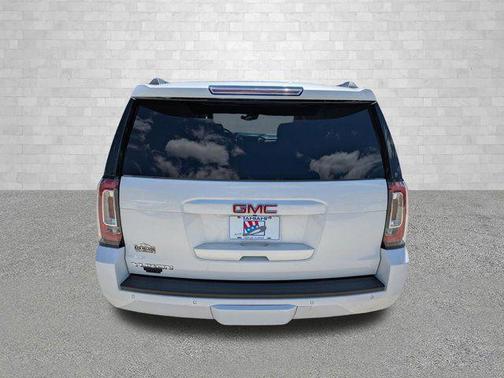 White Frost Tricoat 2020 GMC Yukon SLT