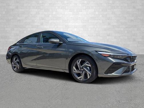 2025 Hyundai ELANTRA SEL