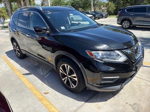 Magnetic Black Pearl 2019 Nissan Rogue SV