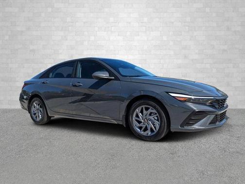 2025 Hyundai ELANTRA Sport