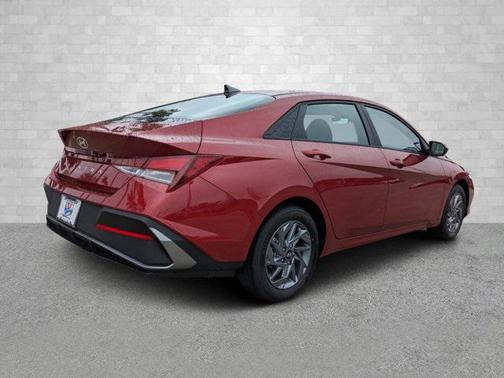 2025 Hyundai ELANTRA Sport