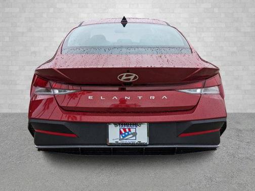 2025 Hyundai ELANTRA Sport