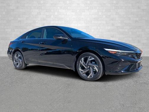 2025 Hyundai ELANTRA SEL