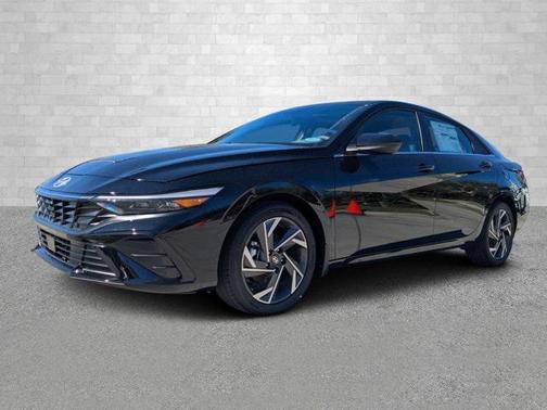 2025 Hyundai ELANTRA SEL