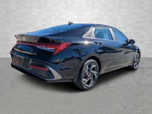 2025 Hyundai ELANTRA SEL