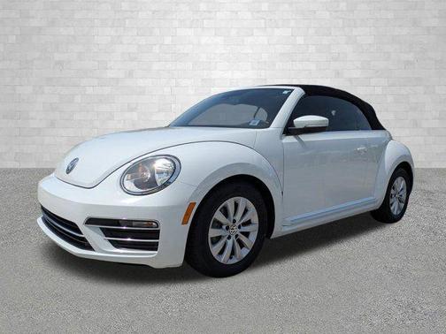 Pure White/Black Roof 2019 Volkswagen Beetle 2.0T SE