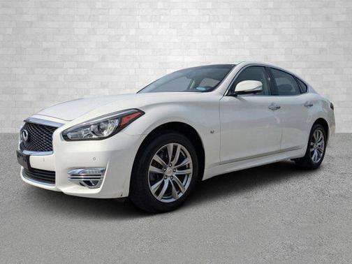 Moonlight White 2015 INFINITI Q70 3.7X