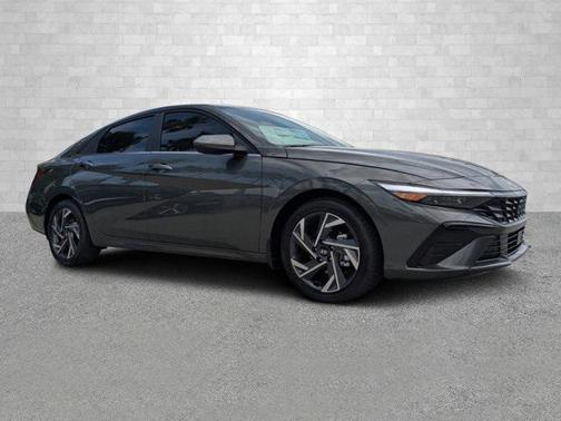 2025 Hyundai ELANTRA SEL
