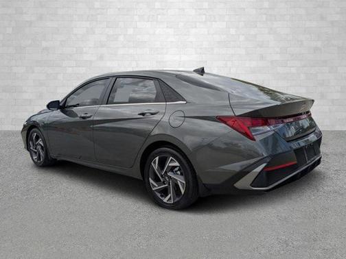 2025 Hyundai ELANTRA SEL