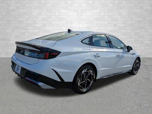 2026 Hyundai SONATA SEL