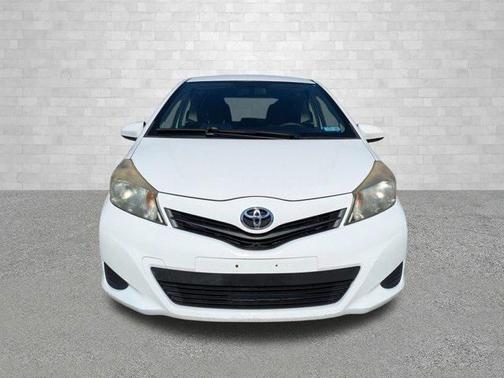 2012 Toyota Yaris L