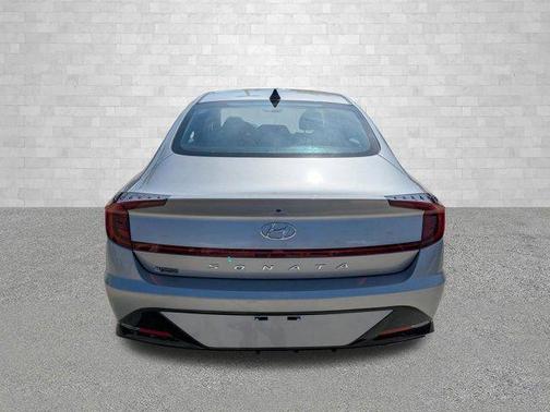 Shimmering Silver Pearl 2020 Hyundai SONATA SEL