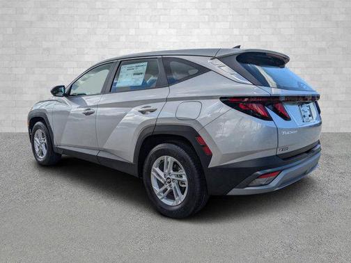 Shimmering Silver 2026 Hyundai TUCSON SE