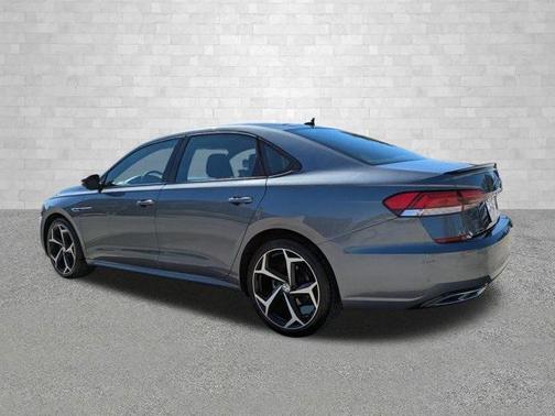 2021 Volkswagen Passat 2.0T R-Line