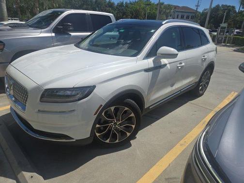 Pristine White Metallic Tri-Coat 2022 Lincoln Nautilus Reserve