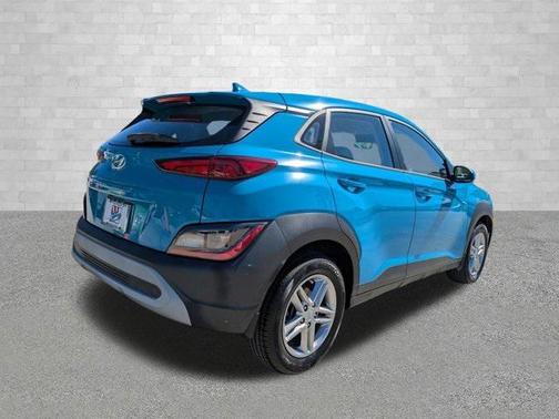 2022 Hyundai KONA SE