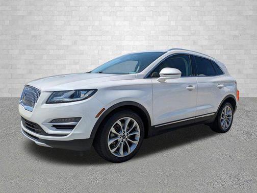 White Platinum 2019 Lincoln MKC Select