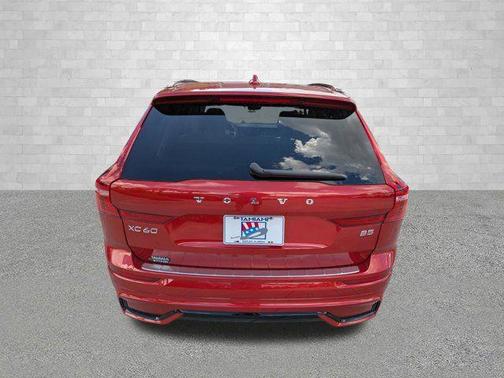 2023 Volvo XC60 B5 Plus Dark Theme