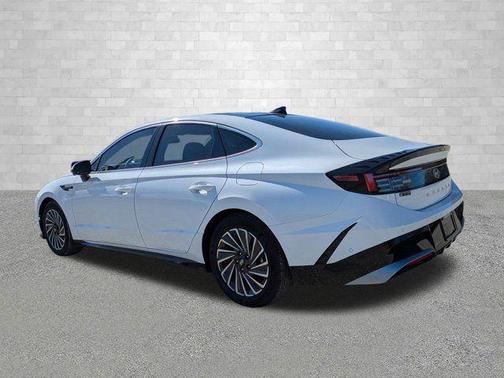 2025 Hyundai SONATA Hybrid Limited