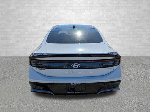 2025 Hyundai SONATA Hybrid Limited