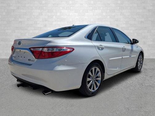 2016 Toyota Camry Hybrid XLE