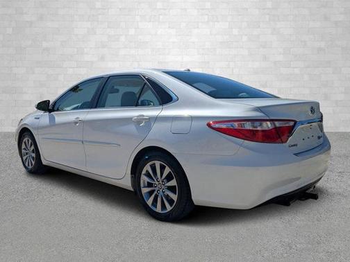 2016 Toyota Camry Hybrid XLE