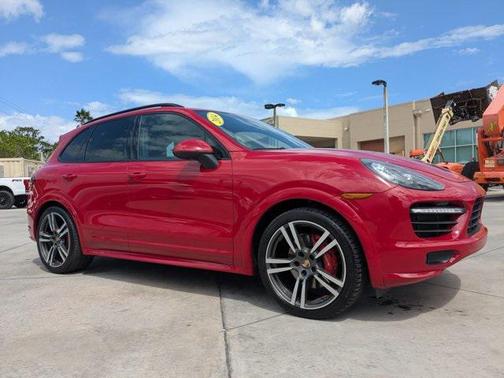 2014 Porsche Cayenne GTS