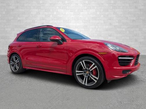 2014 Porsche Cayenne GTS