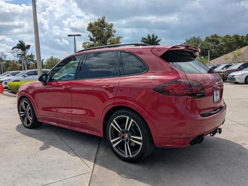 2014 Porsche Cayenne GTS
