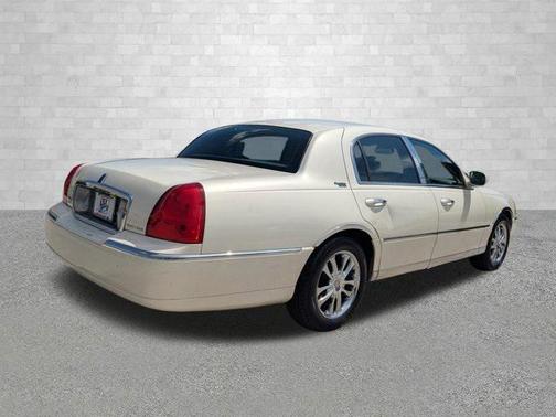 2007 Lincoln Town Car Signature