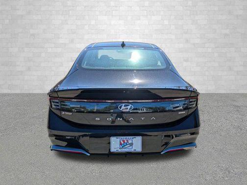 2024 Hyundai SONATA Hybrid Limited