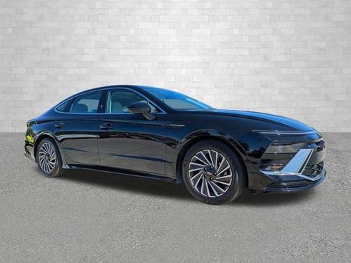 2024 Hyundai SONATA Hybrid Limited