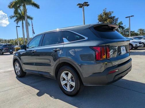 2023 Kia Sorento LX