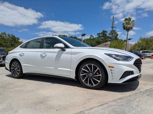 2022 Hyundai SONATA Limited