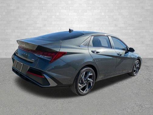 2025 Hyundai ELANTRA HEV Limited