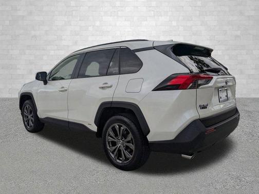 2022 Toyota RAV4 Hybrid XLE Premium