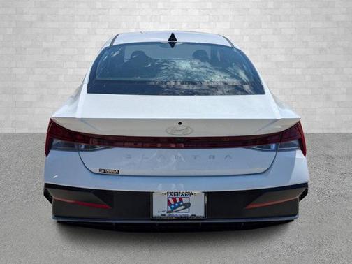 2025 Hyundai ELANTRA SEL