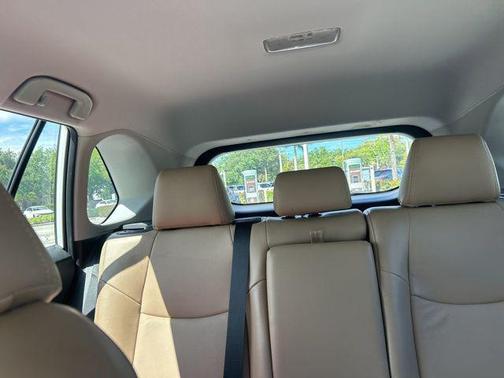 Super White 2020 Toyota RAV4 LE