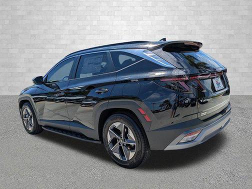 Phantom Black 2026 Hyundai TUCSON SEL Premium