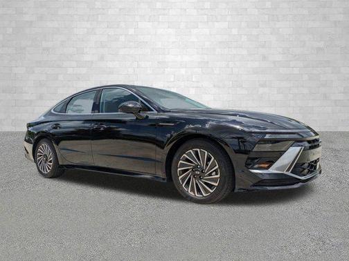 Onyx Black 2024 Hyundai SONATA Hybrid Limited