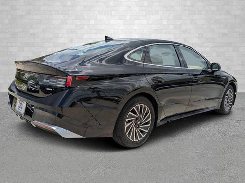 2024 Hyundai SONATA Hybrid Limited