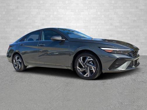 2025 Hyundai ELANTRA SEL
