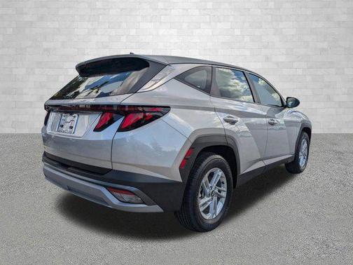 Shimmering Silver 2026 Hyundai TUCSON SE