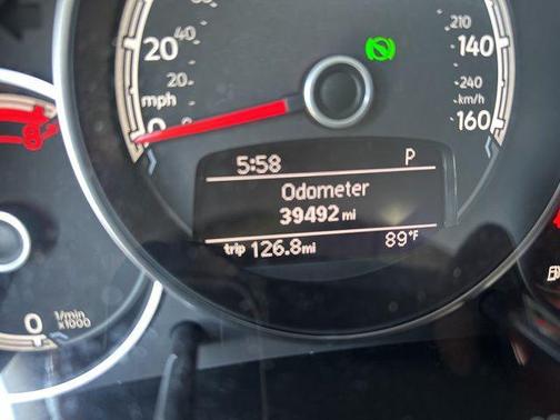 2019 Volkswagen Beetle 2.0T SE