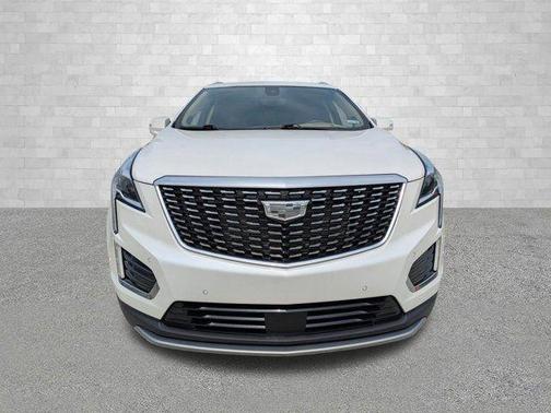 Crystal White Tricoat 2021 Cadillac XT5 Premium Luxury