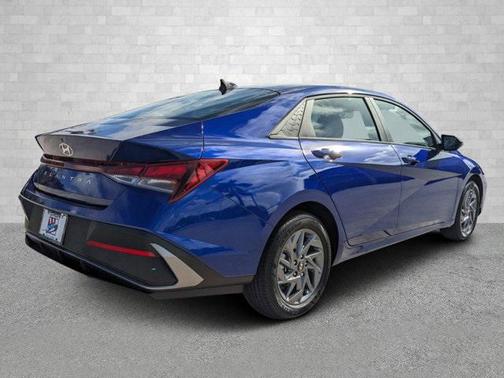 2025 Hyundai ELANTRA Sport