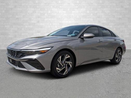 2025 Hyundai ELANTRA SEL