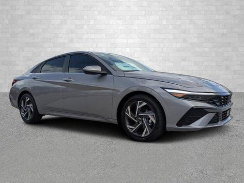 2025 Hyundai ELANTRA SEL
